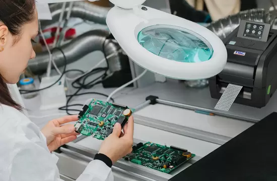 Optimisation du micro-étiquetage et de la traçabilité dans un environnement de fabrication contraignant