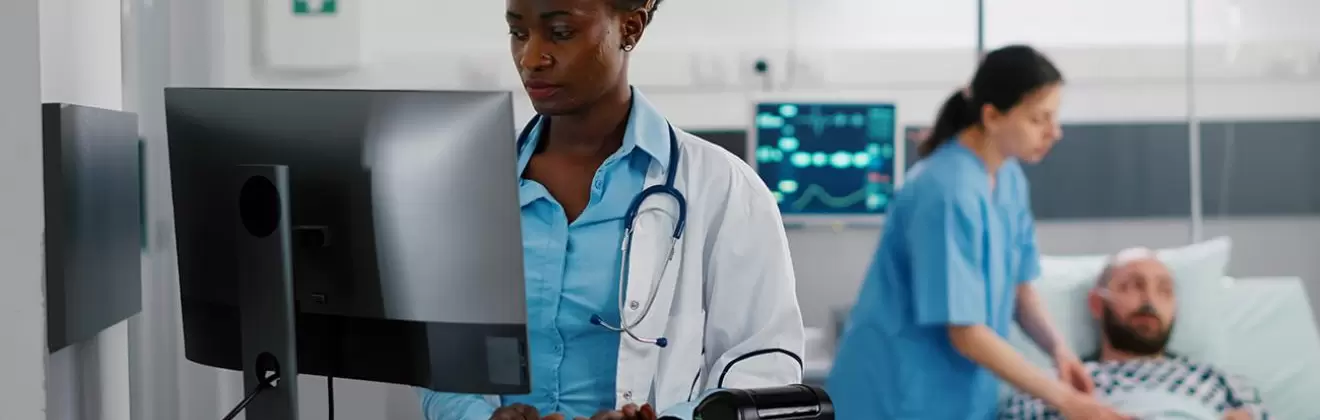 linerless-labels-hospital-worker