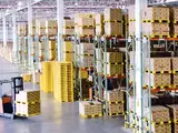 Wie Linerless-Etiketten mehr Effizienz in Lager- und Logistikunternehmen bringen 