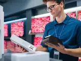Cómo implementar eficazmente estrategias de precios omnicanal con impresoras de etiquetas portátiles